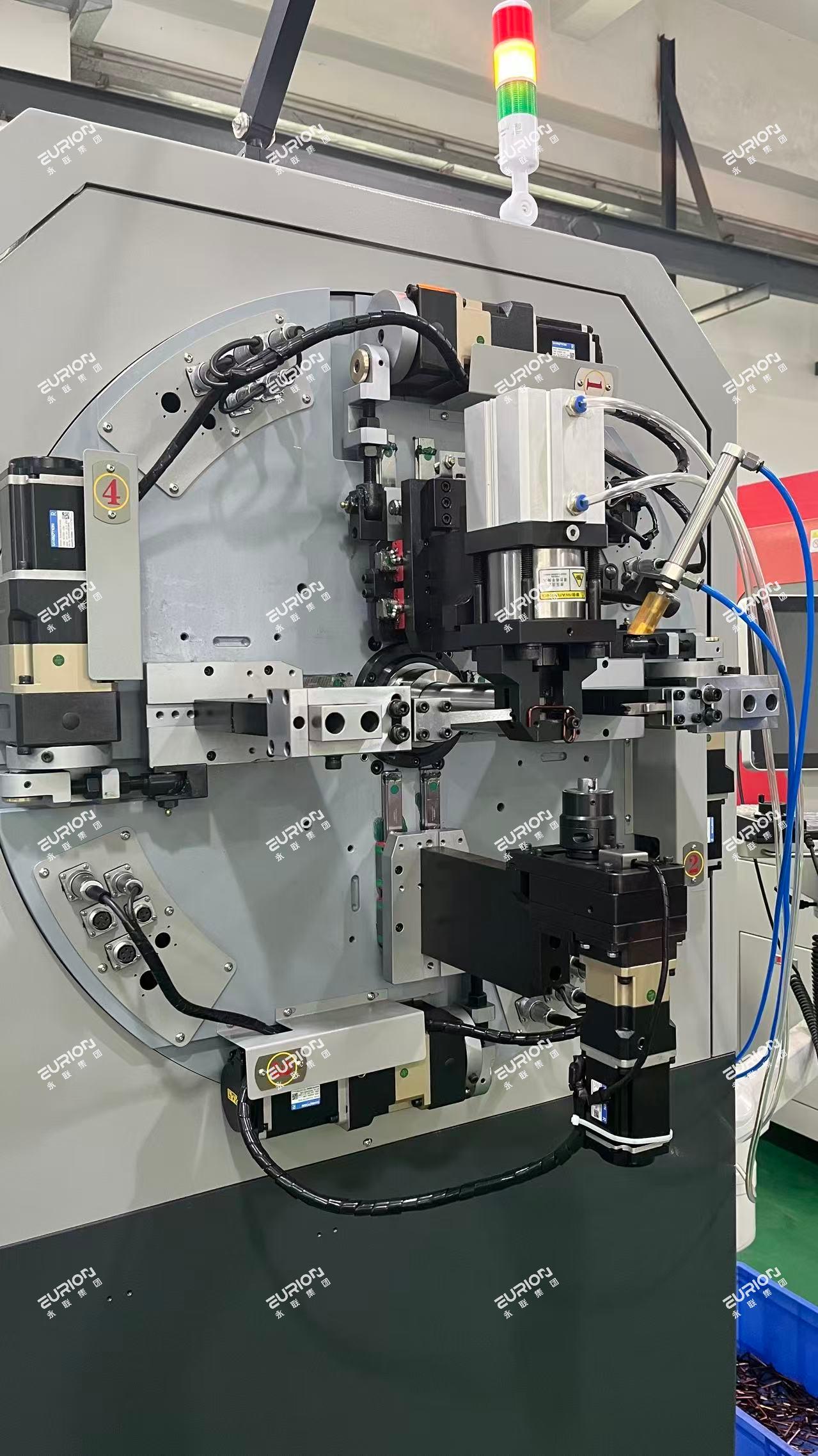 漆包线“扭一扭”，汇流排“弯一弯”，这台机器全搞定！